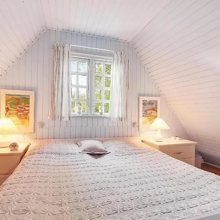 Three-bedroom Holiday In * Ebeltoft