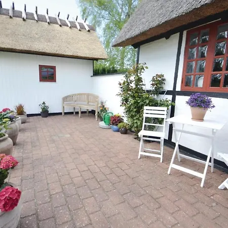 Three-bedroom Holiday In * Ebeltoft