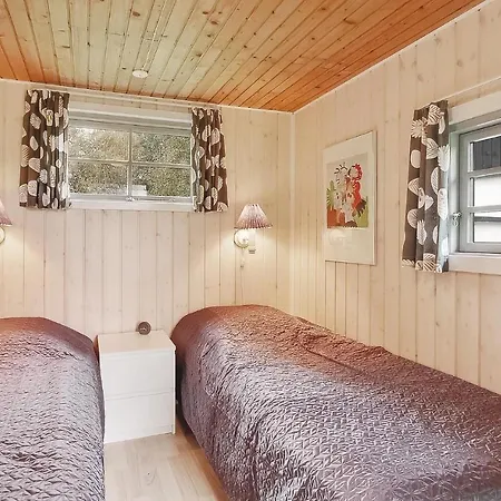 Three-bedroom Holiday In Ebeltoft