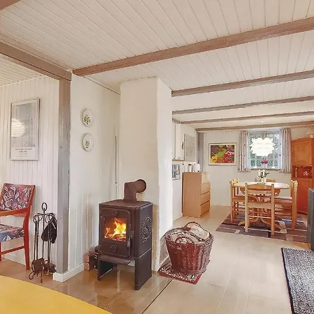 Casa vacanze Three-bedroom Holiday In
